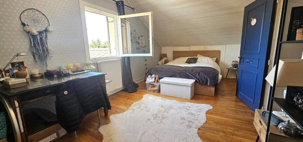 VILLA EXCEPTIONNELLE 175M2 AVEC PISCINE ET DEPENDANCES