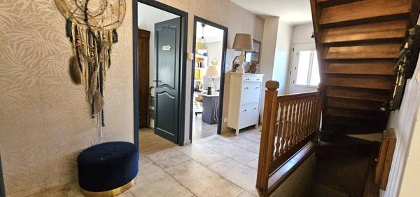 VILLA EXCEPTIONNELLE 175M2 AVEC PISCINE ET DEPENDANCES