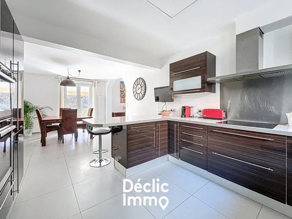 Vente maison Le rouret, 277m² 10 pièces 979 000€ avec piscine