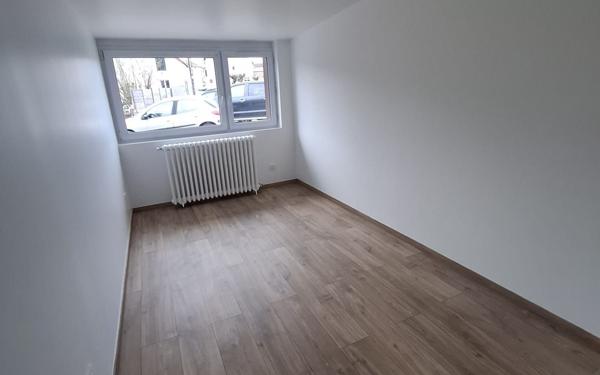 Appartement à louer    3 pièces •  Rebais