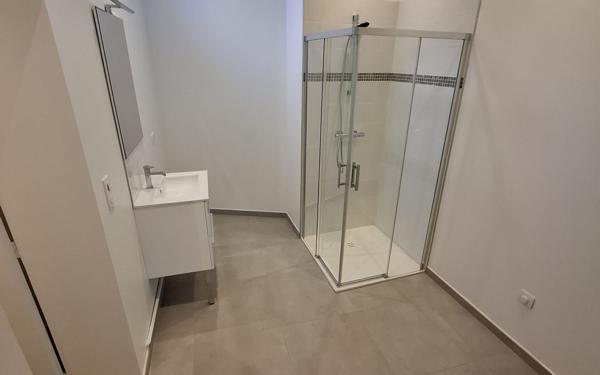 Appartement à louer    3 pièces •  Rebais