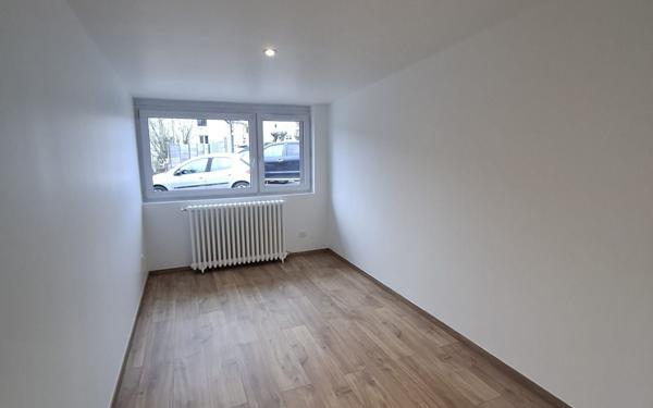 Appartement à louer    3 pièces •  Rebais