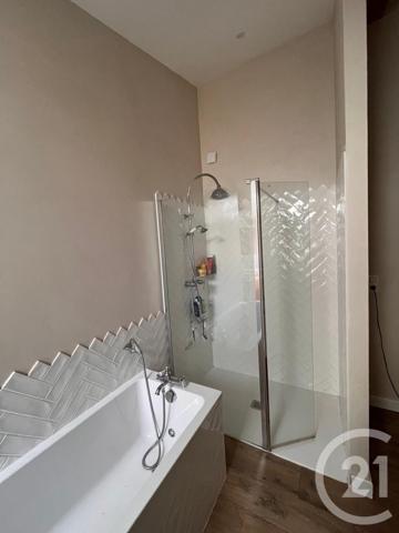 Maison à vendre  6 pièces - 200 m2 BREUIL MAGNE - 17