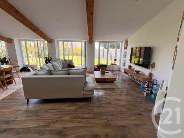 Maison à vendre  6 pièces - 200 m2 BREUIL MAGNE - 17