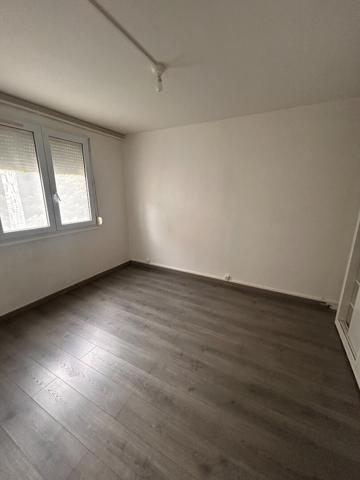 Appartement Le Grand Quevilly 3 pièce(s) 68 m2 2-3chambres place quebec 112.000€