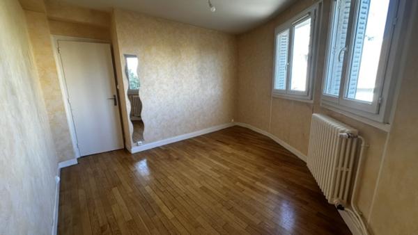 Appartement 4 pièce(s) 2 chambre(s) 65.79 m²