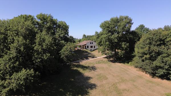 Castelsagrat (82400) CASTELSAGRAT Maison avec 3 chambres, près du village avec 1.9 hectares