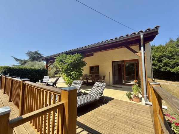 Castelsagrat (82400) CASTELSAGRAT Maison avec 3 chambres, près du village avec 1.9 hectares