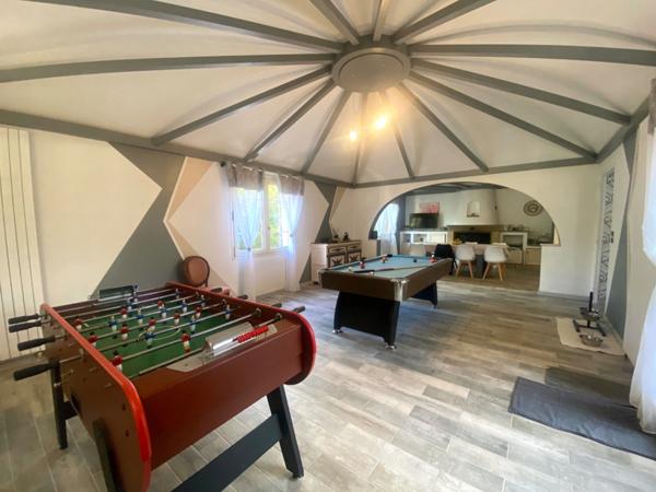Maison 5 pièces 257m2 avec piscine et garages à AIRE SUR L'ADOUR
