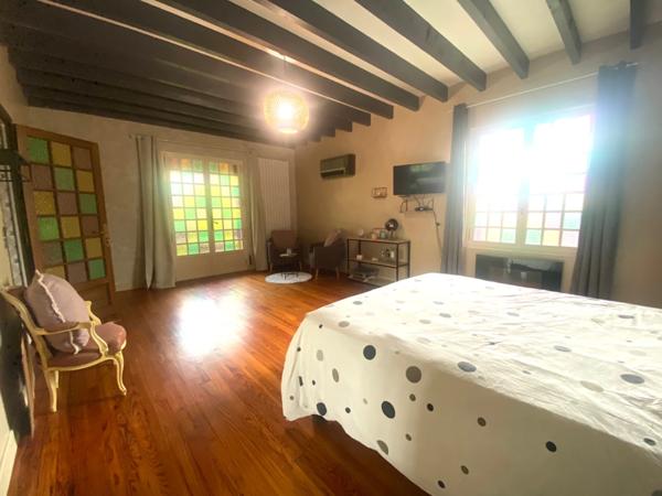 Maison 5 pièces 257m2 avec piscine et garages à AIRE SUR L'ADOUR