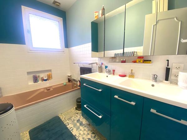 Maison 5 pièces 257m2 avec piscine et garages à AIRE SUR L'ADOUR