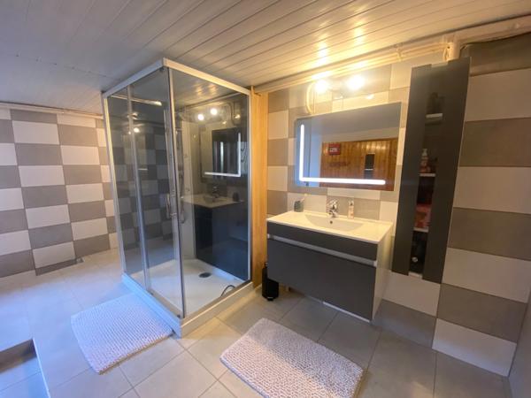 Maison 5 pièces 257m2 avec piscine et garages à AIRE SUR L'ADOUR