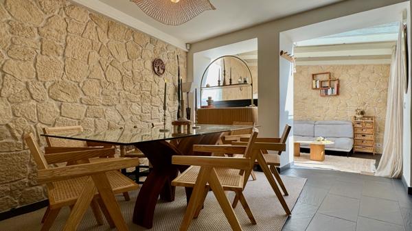 Saint-Nom-la-Bretèche (78860) Maison de village (avec courette) très bien entretenue et au charme indéniable !