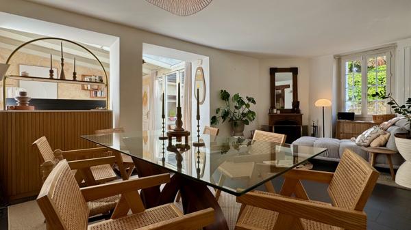 Saint-Nom-la-Bretèche (78860) Maison de village (avec courette) très bien entretenue et au charme indéniable !