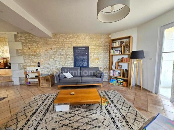 Rare : Secteur Victor Hugo ANGOULEME Demeure de caractère en pierre de taille, 4 chambres, 151 m² sur 800 m² de terrain