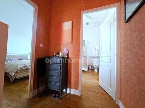 Rare : Secteur Victor Hugo ANGOULEME Demeure de caractère en pierre de taille, 4 chambres, 151 m² sur 800 m² de terrain