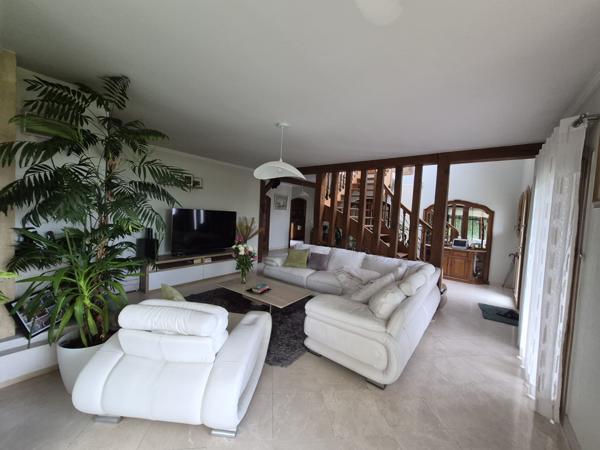 Maison 9 pièces - 204 m²