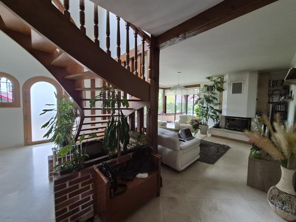 Maison 9 pièces - 204 m²