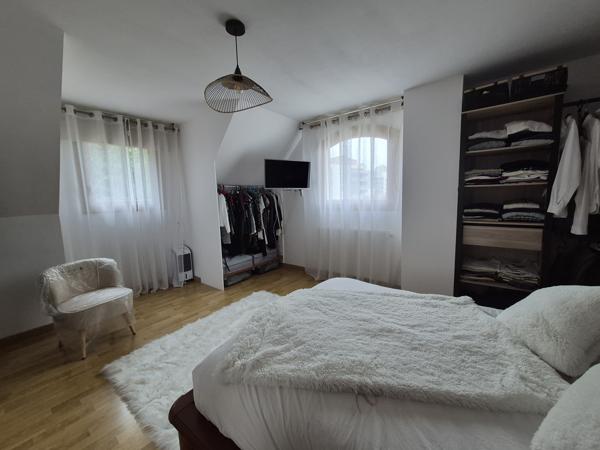 Maison 9 pièces - 204 m²
