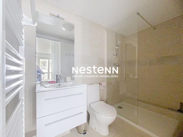 GOLFE JUAN - 3P - 60m² - VUE MER - TERRASSES - PARKING - JARDIN-CENTRE VILLE