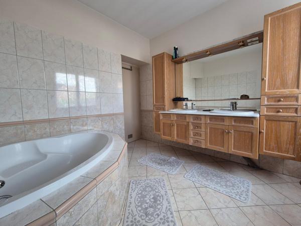 ALBI, Grande Maison de 193 m3 avec garage