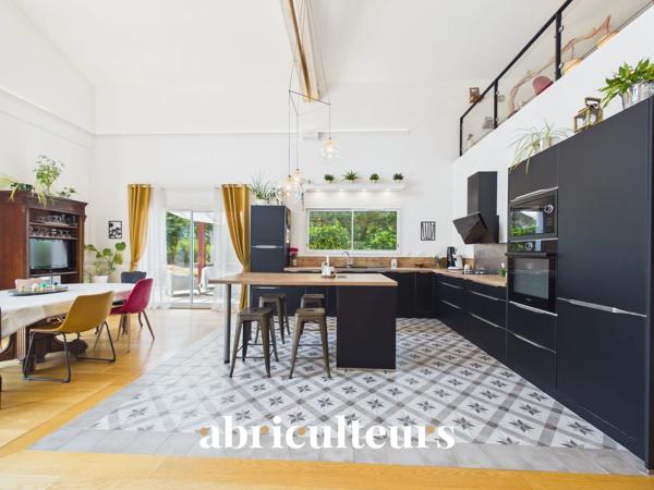 Très belle propriété sur 2 720 m² de terrain en vente SAUBION (40230)