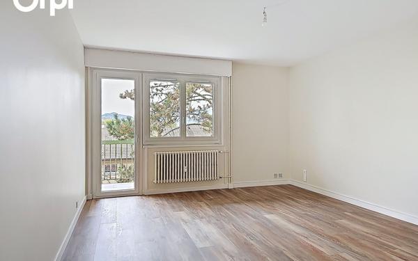 Appartement à vendre    3 pièces •  Reignier-Ésery