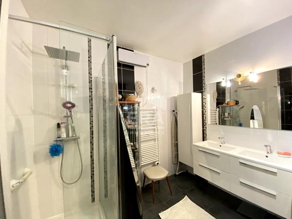 Maison Livry Sur Seine 5 pièces 100 m2 avec piscine