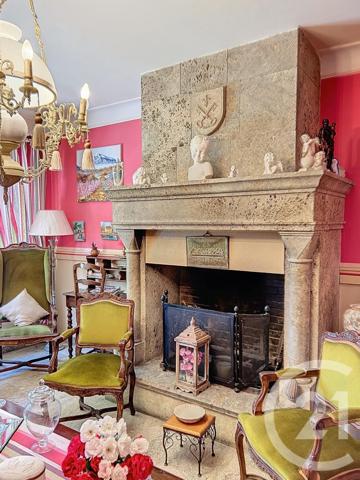 Maison à vendre  7 pièces - 240,39 m2 CERET - 66