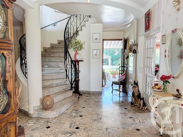 Maison à vendre  7 pièces - 240,39 m2 CERET - 66