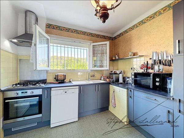 Maison 3 ch. à rénover avec jardin et grand garage