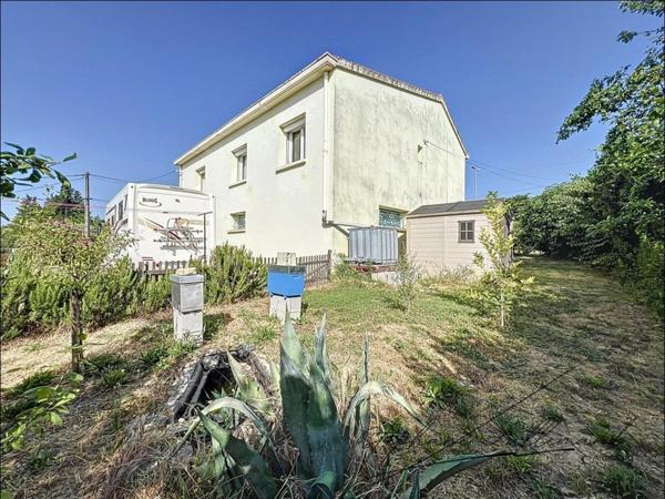 Maison 3 ch. à rénover avec jardin et grand garage