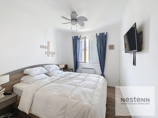 Appartement Bandol de 2 pièces de 49.80 m² avec vue mer en dernier étage avecc parking privé