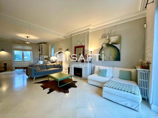 Maison de charme 188 m2 et 1500 m2 de jardin à Questembert centre