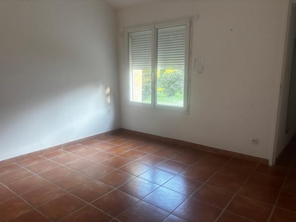 Villeneuve-lès-Avignon (30400) Maison 3 pièces de plain-pied Boulevard Calmette