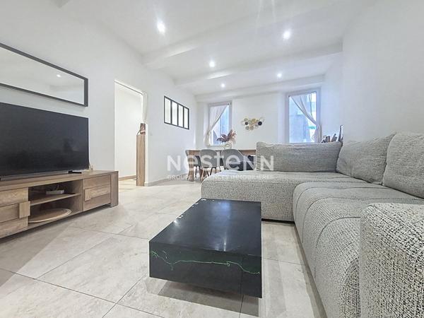 Maison de village 4 pièce(s) rénovée à vendre / Centre historique de Roquebrune-sur-Argens