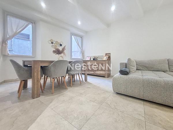 Maison de village 4 pièce(s) rénovée à vendre / Centre historique de Roquebrune-sur-Argens