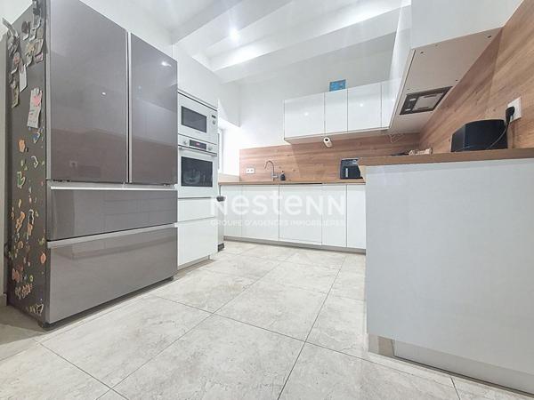 Maison de village 4 pièce(s) rénovée à vendre / Centre historique de Roquebrune-sur-Argens