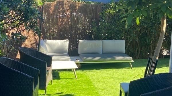 Beau 2 pièces + bureau entièrement refait à neuf 150m de la mer jardin