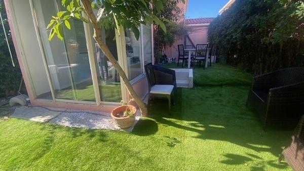 Beau 2 pièces + bureau entièrement refait à neuf 150m de la mer jardin