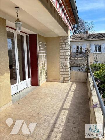 Maison de ville avec jardin et garage