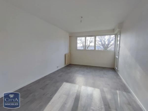 Appartement à louer 2 pièces 47.86m² Limoges (87000)