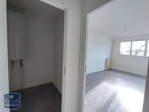 Appartement à louer 2 pièces 47.86m² Limoges (87000)