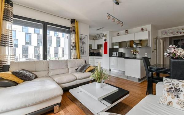 Appartement à vendre    3 pièces • 61,36 m2 Paris 19