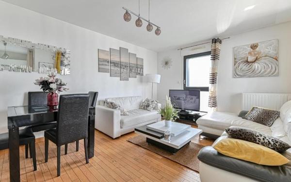 Appartement à vendre    3 pièces • 61,36 m2 Paris 19