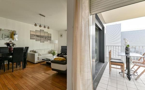 Appartement à vendre    3 pièces • 61,36 m2 Paris 19