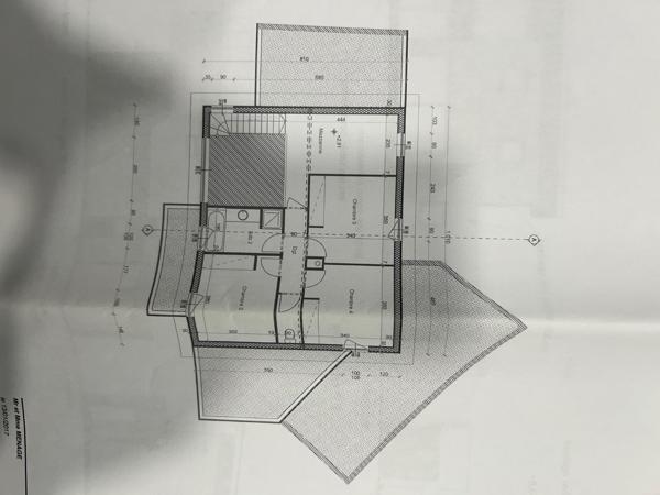 GUILERS : Maison aux lignes contemporaines à tendance passive