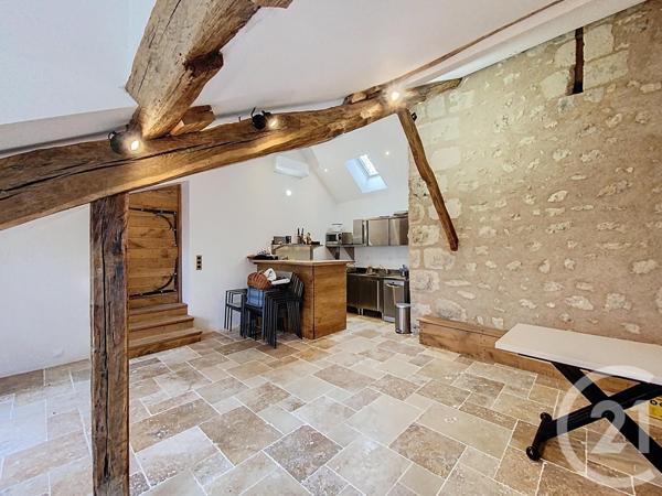 Maison à vendre  1 pièce - 190 m2 CHARROUX - 03