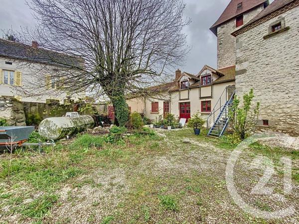 Maison à vendre  1 pièce - 190 m2 CHARROUX - 03