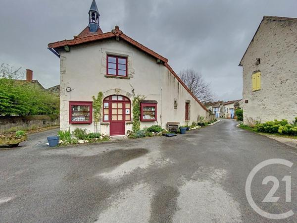 Maison à vendre  1 pièce - 190 m2 CHARROUX - 03